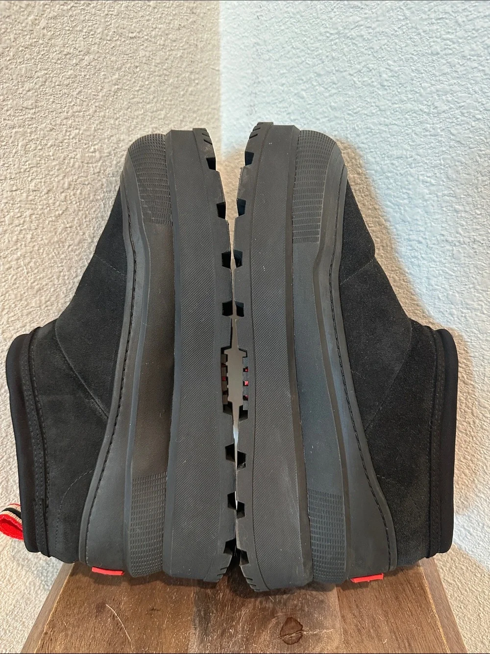 HUNTER Askern Waterproof Suede Platform Bootie In Black Size 9